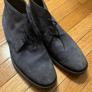 God’s Low-Top Lace up boots